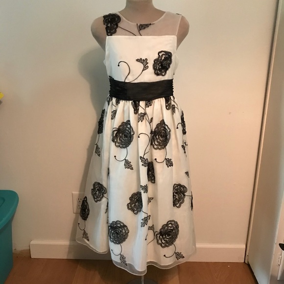 Black and White Dresses Girls Size 12